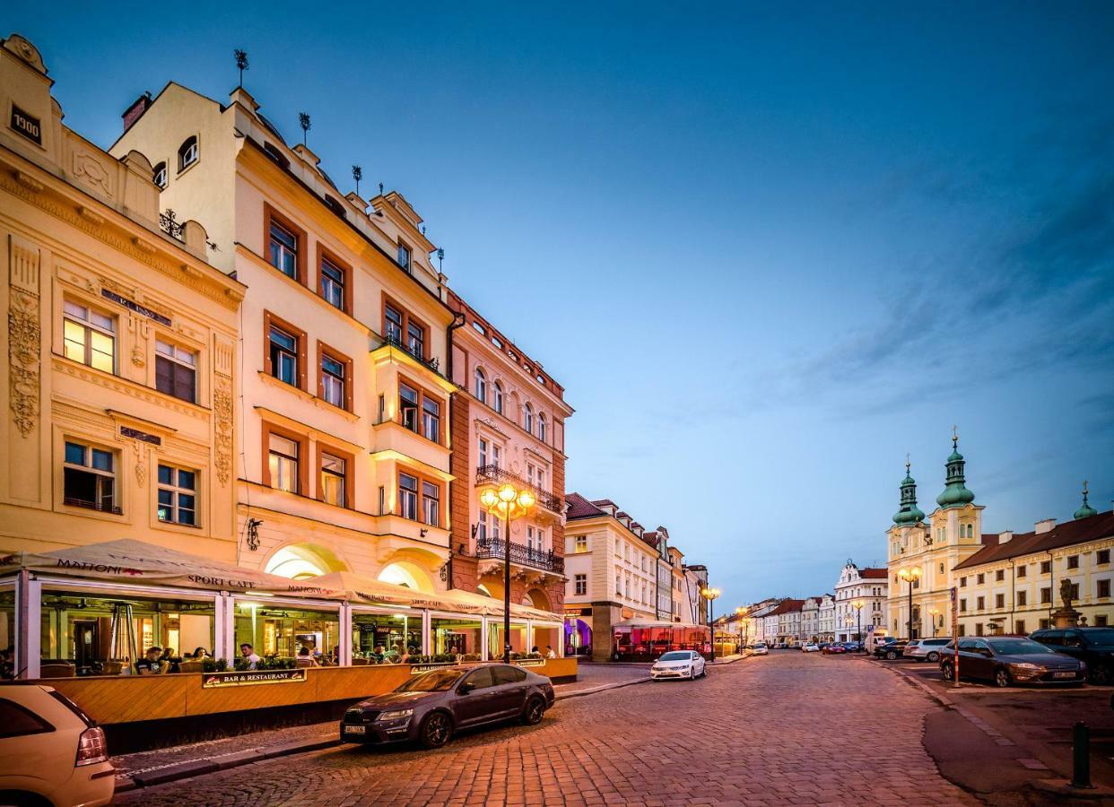 Apartmán Modern Family Apt. With Central Square Entrance Hradec Králové Exteriér fotografie