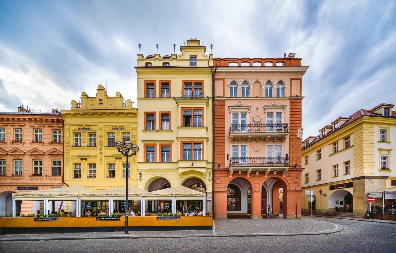 Apartmán Modern Family Apt. With Central Square Entrance Hradec Králové Exteriér fotografie